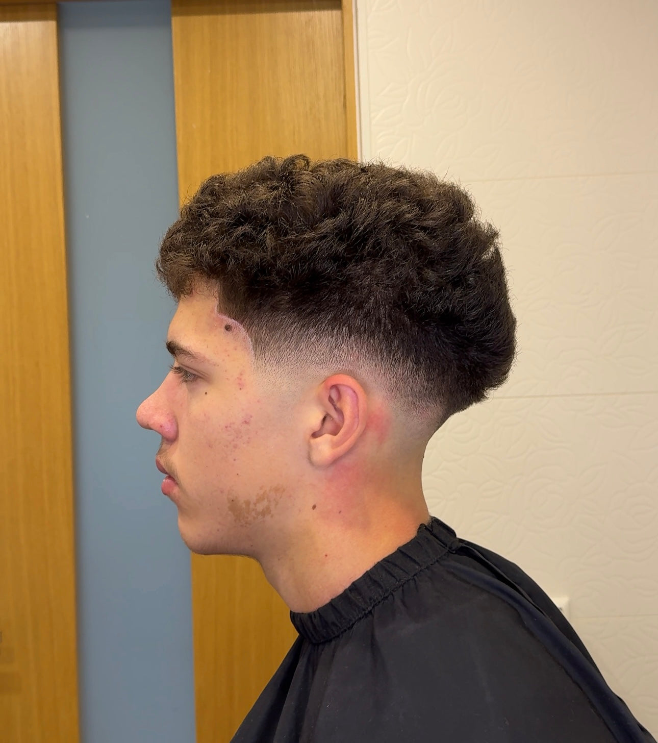 Kääride ja masinaga juukselõikus